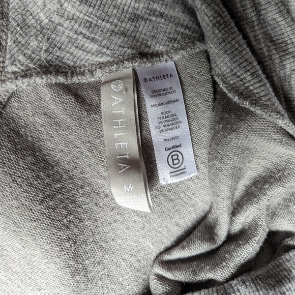 Athleta Nirvana Wear Two Ways Wrap size M - Picture 7 of 7